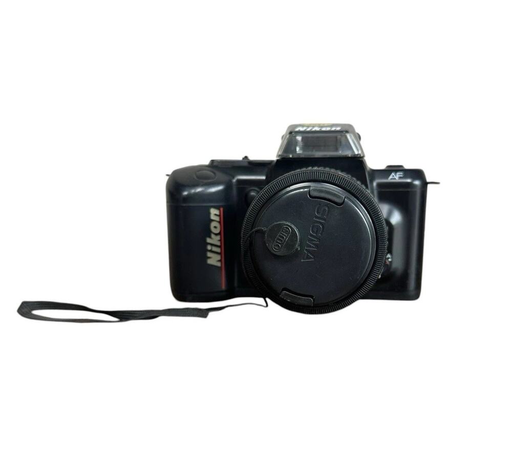 Vintage Nikon N4004 AF 35mm Film Camera With Nikon AF Nikkor 35-70mm Lens